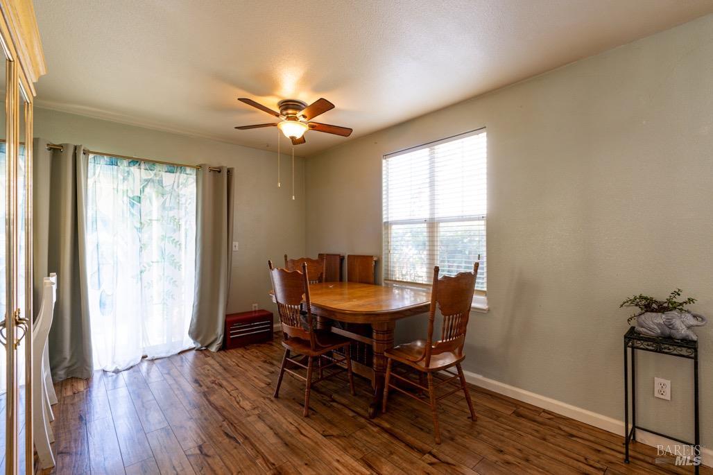 Detail Gallery Image 8 of 33 For 2341 Mikayla Dr, Santa Rosa,  CA 95403 - 4 Beds | 2/1 Baths