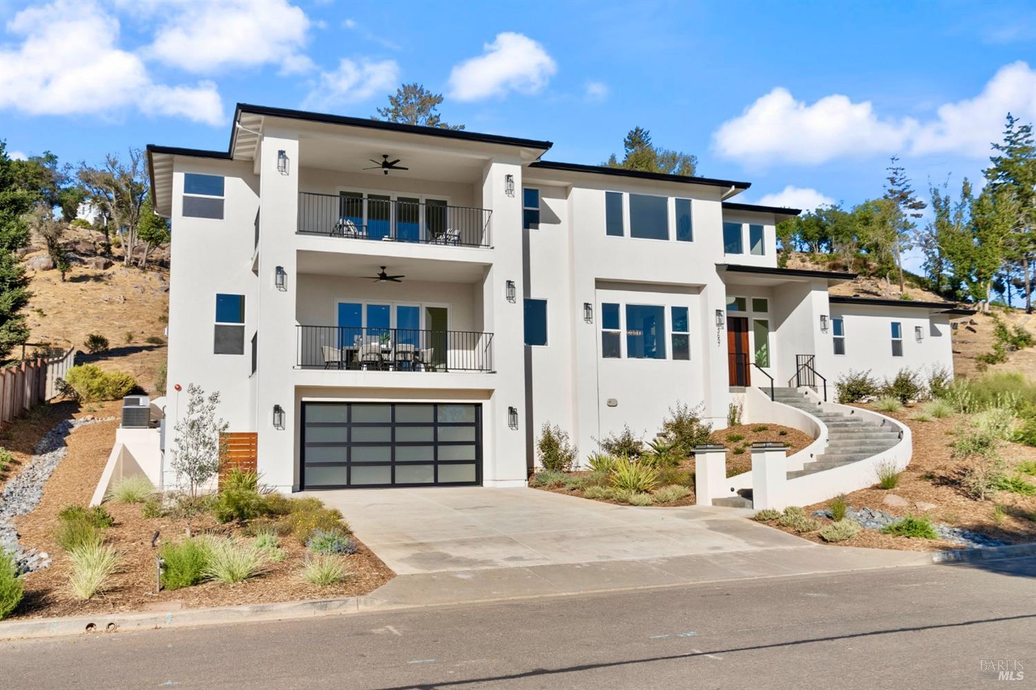 Detail Gallery Image 3 of 74 For 3657 Crown Hill Dr, Santa Rosa,  CA 95404 - 4 Beds | 3/1 Baths