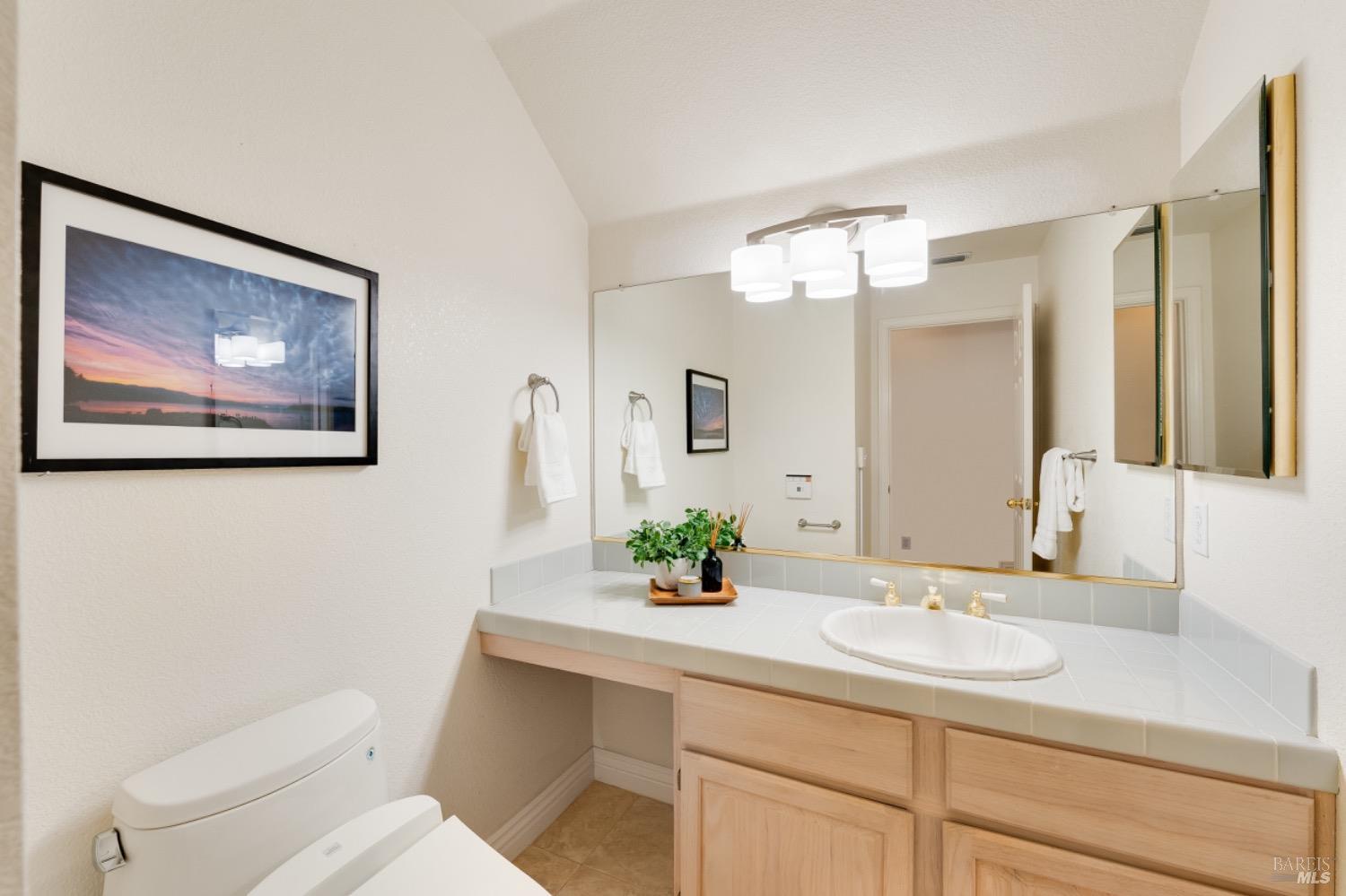 Detail Gallery Image 13 of 42 For 103 Camino Del Sol Unkn, Vallejo,  CA 94591 - 4 Beds | 2/1 Baths