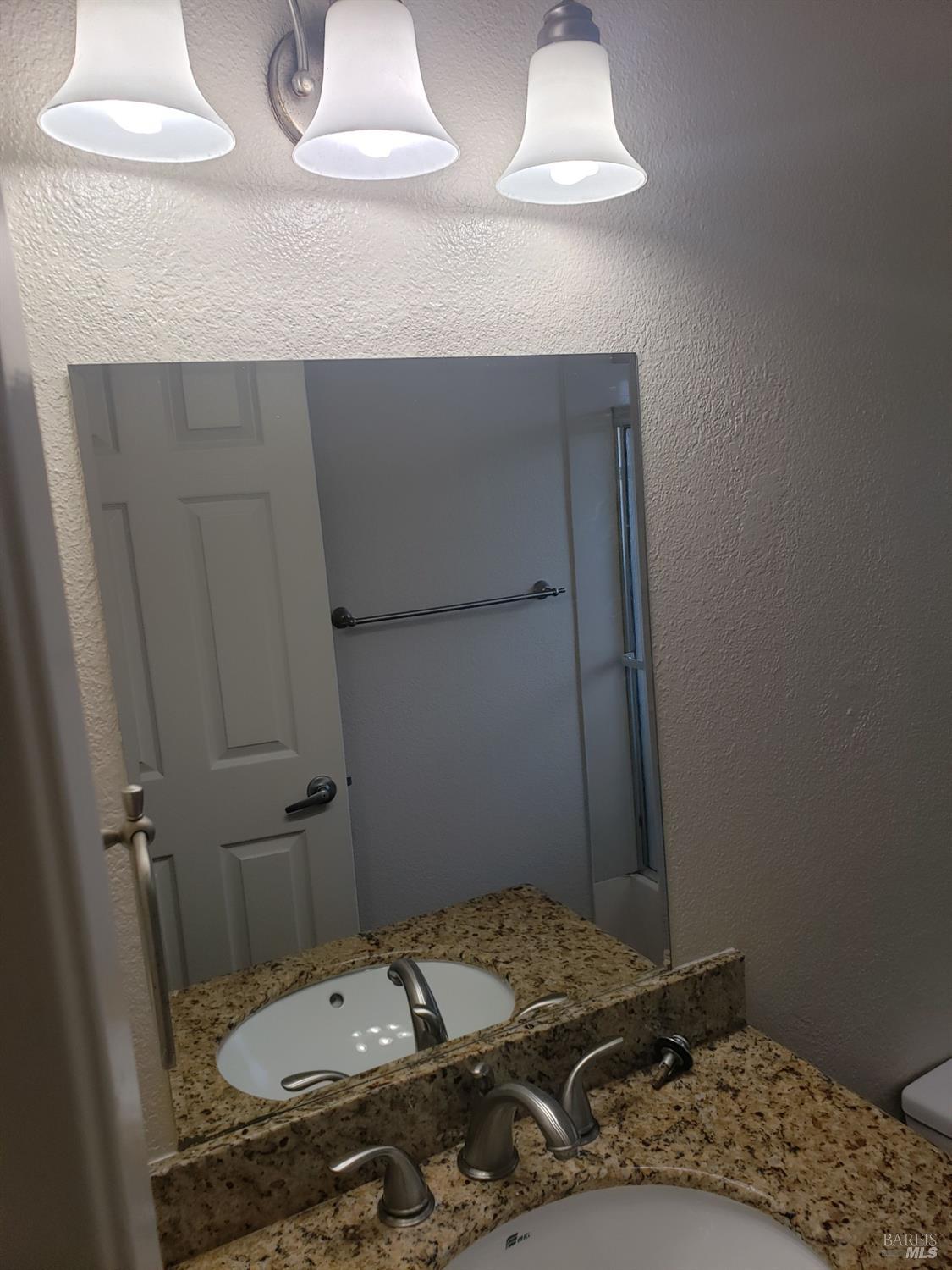 Detail Gallery Image 2 of 12 For 708 Delaware St #4,  Fairfield,  CA 94533 - 2 Beds | 1 Baths