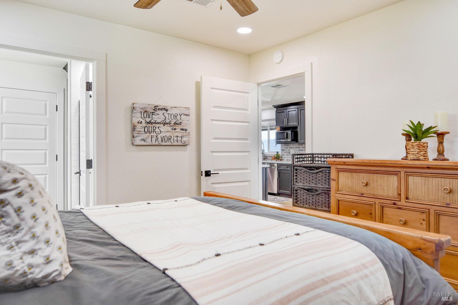 Detail Gallery Image 17 of 23 For 2412 Foothill Blvd 110, Calistoga,  CA 94515 - 2 Beds | 2 Baths