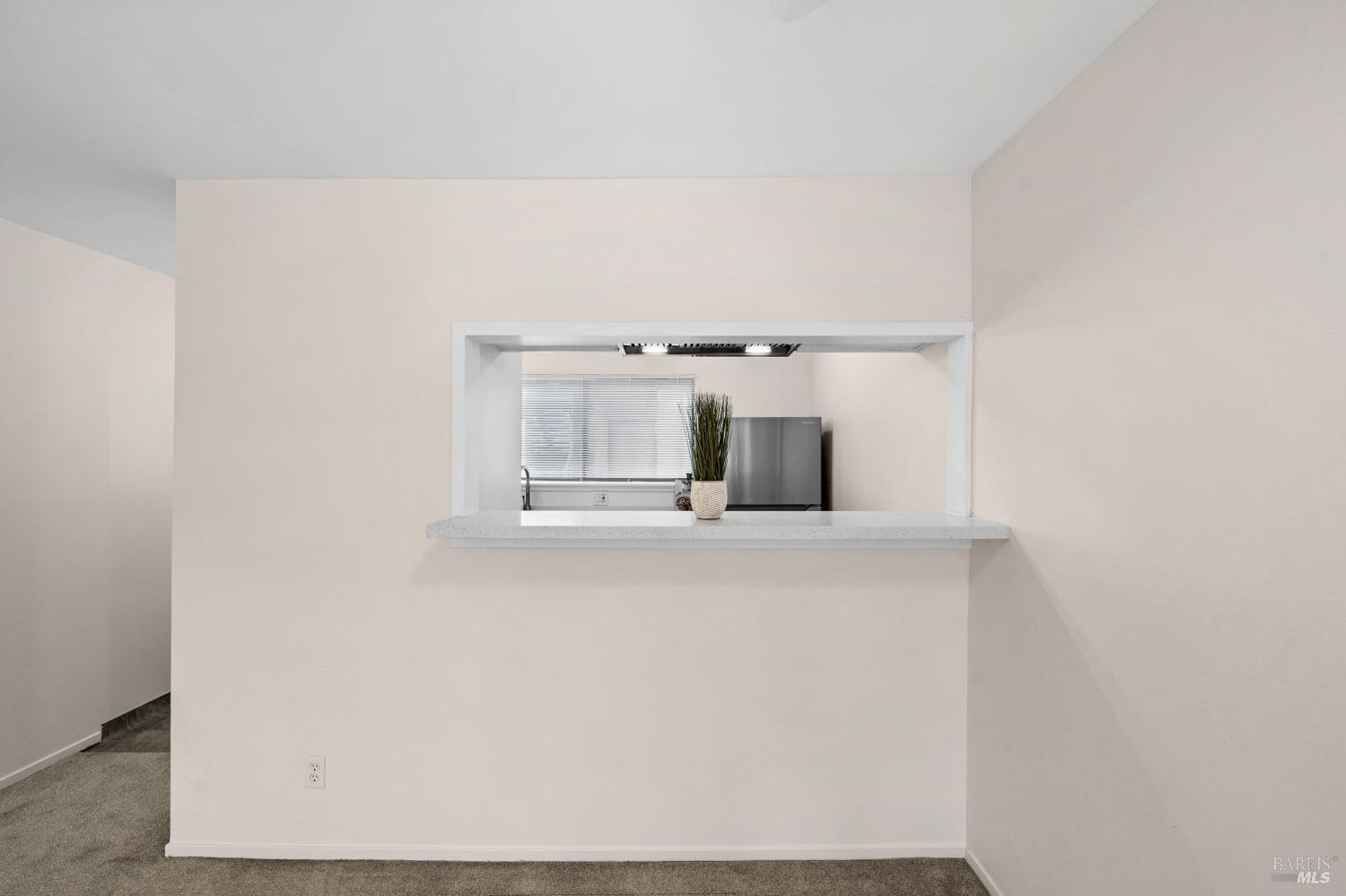 Detail Gallery Image 5 of 25 For Address Is Not Disclosed,  Oakland,  CA 94607 - 1 Beds | 1/1 Baths