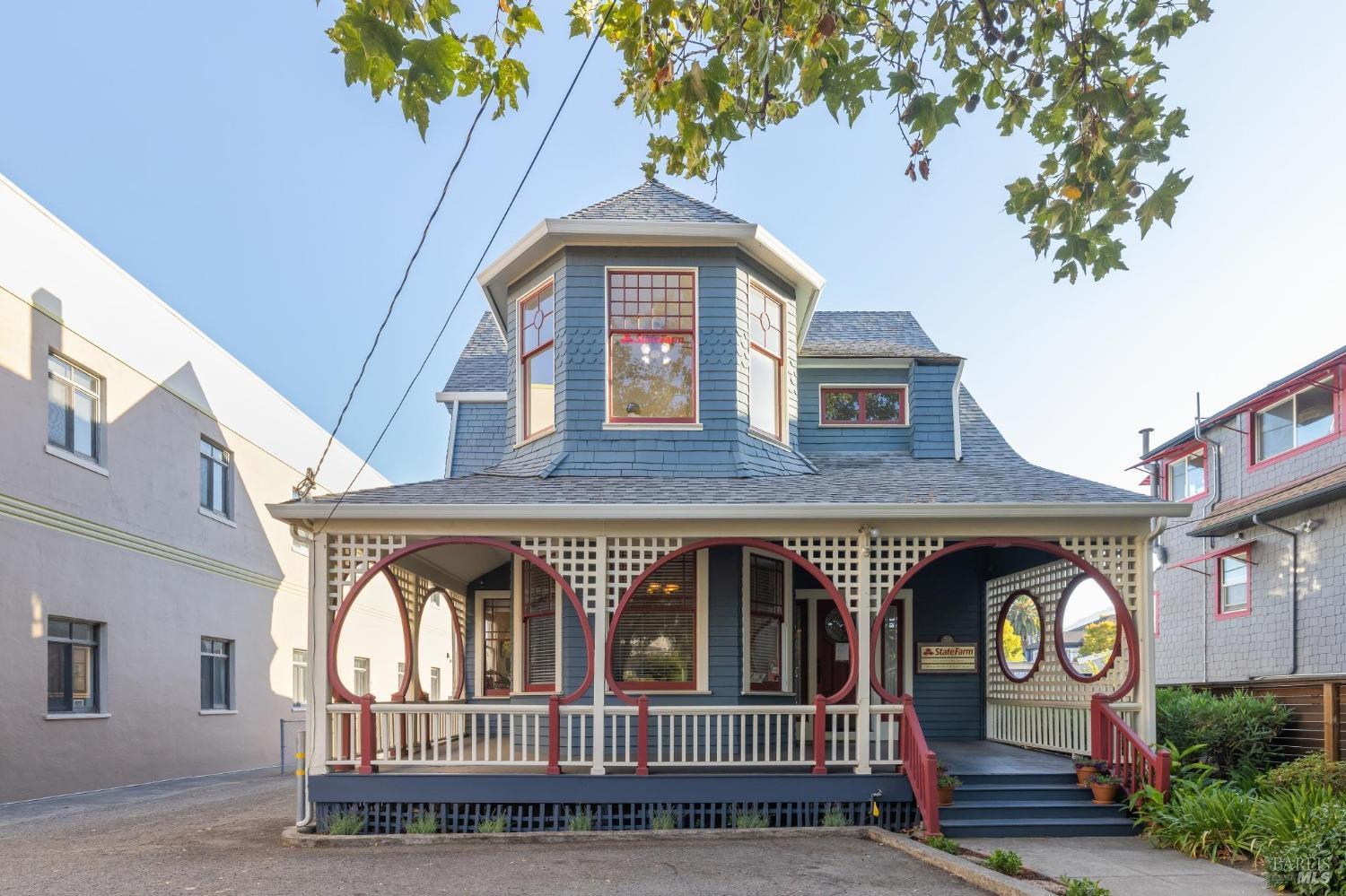 Detail Gallery Image 1 of 38 For 705 Mission Ave, San Rafael,  CA 94901 - 4 Beds | 2 Baths