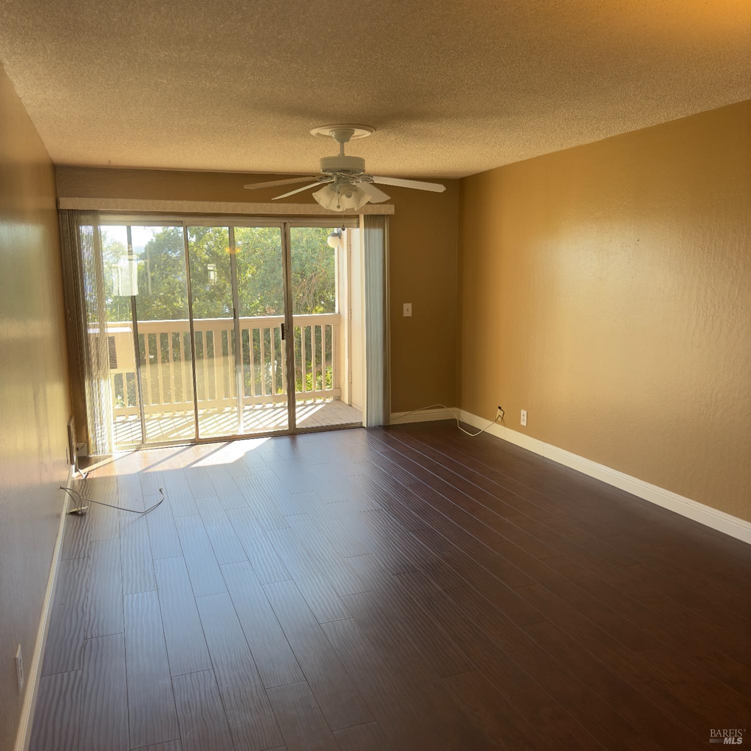 Detail Gallery Image 8 of 15 For 900 Southampton Rd #92,  Benicia,  CA 94510 - 2 Beds | 1 Baths