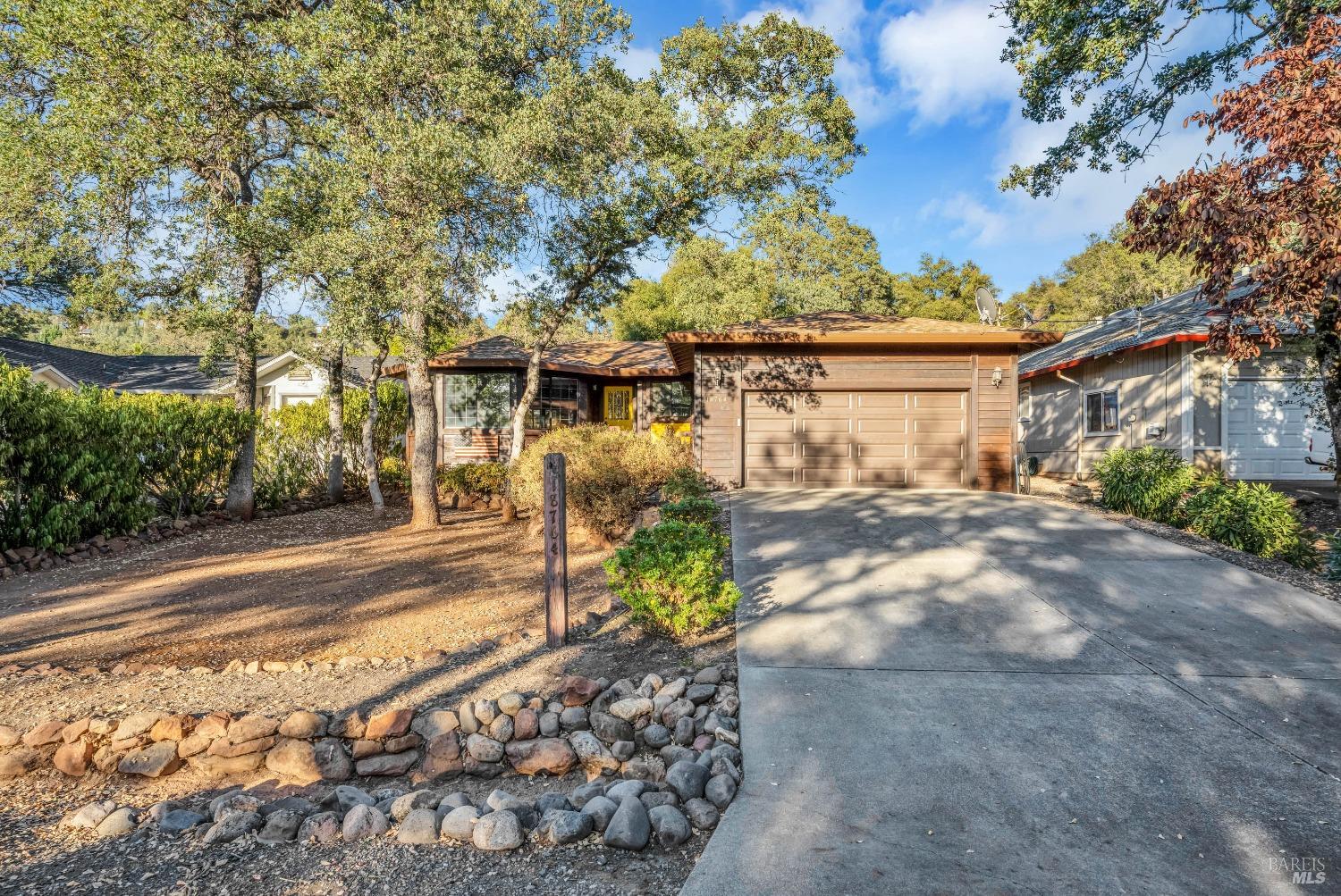 Detail Gallery Image 1 of 1 For 18764 N Shore Dr, Hidden Valley Lake,  CA 95467 - 3 Beds | 2 Baths