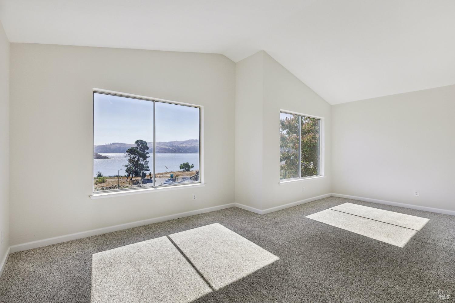 Detail Gallery Image 11 of 21 For 129 Sand Dollar Dr, Vallejo,  CA 94591 - 3 Beds | 2/1 Baths