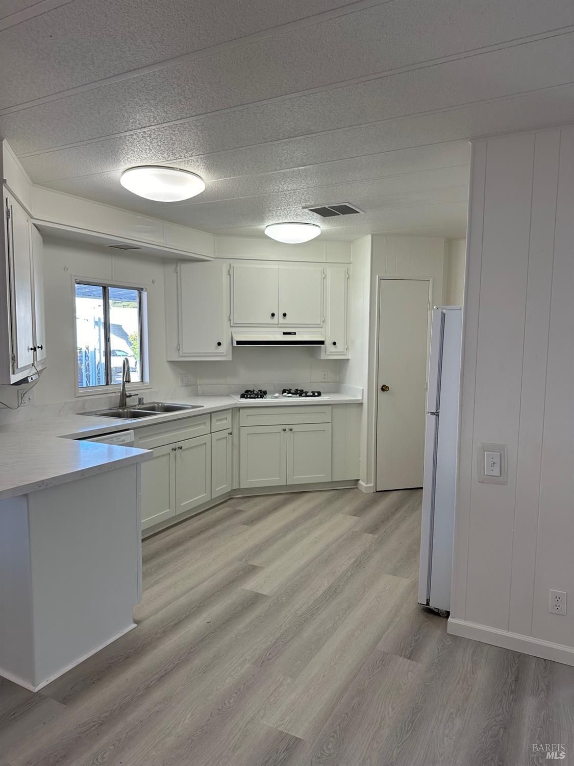 Detail Gallery Image 17 of 36 For 300 E H St 150, Benicia,  CA 94510 - 3 Beds | 2 Baths