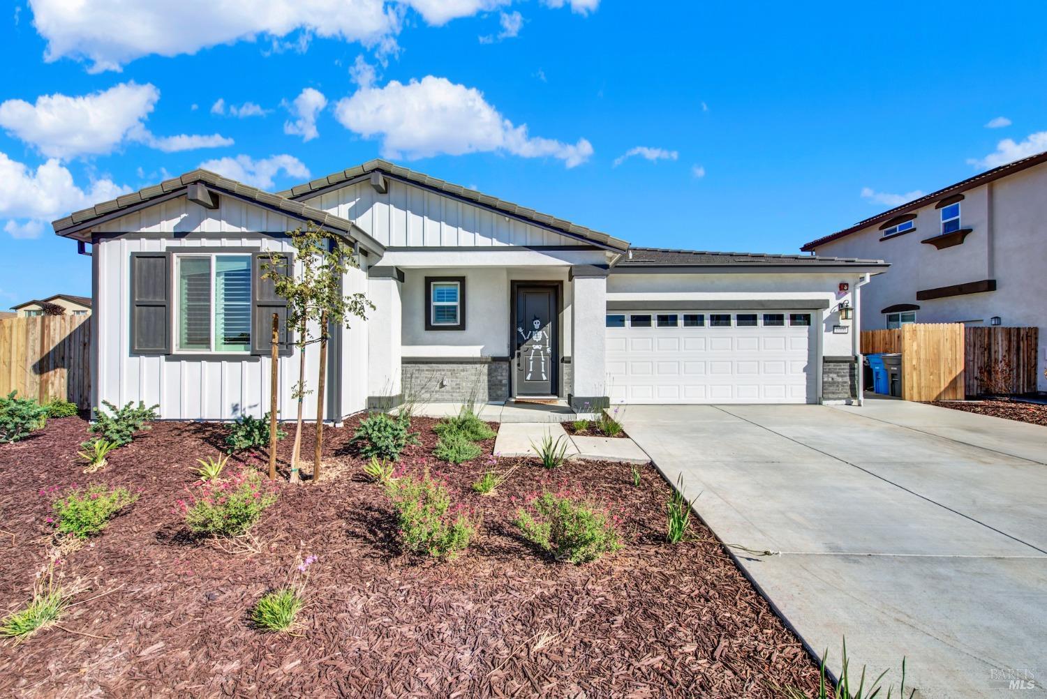 Detail Gallery Image 8 of 77 For 1000 Yateley Ct, Vacaville,  CA 95687 - 4 Beds | 2/1 Baths