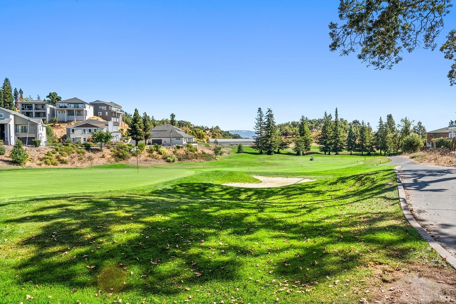 Detail Gallery Image 58 of 65 For 3716 Llyn Glaslyn Pl, Santa Rosa,  CA 95403 - 5 Beds | 3/2 Baths