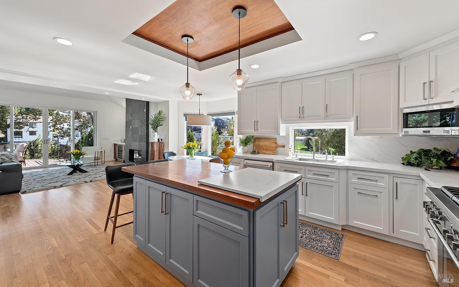 Detail Gallery Image 15 of 65 For 3716 Llyn Glaslyn Pl, Santa Rosa,  CA 95403 - 5 Beds | 3/2 Baths