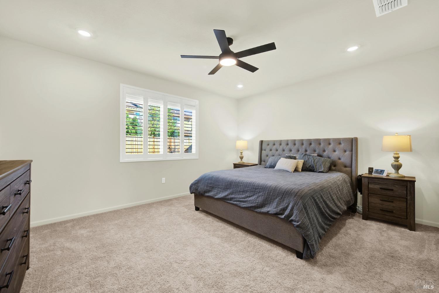 Detail Gallery Image 40 of 77 For 1000 Yateley Ct, Vacaville,  CA 95687 - 4 Beds | 2/1 Baths