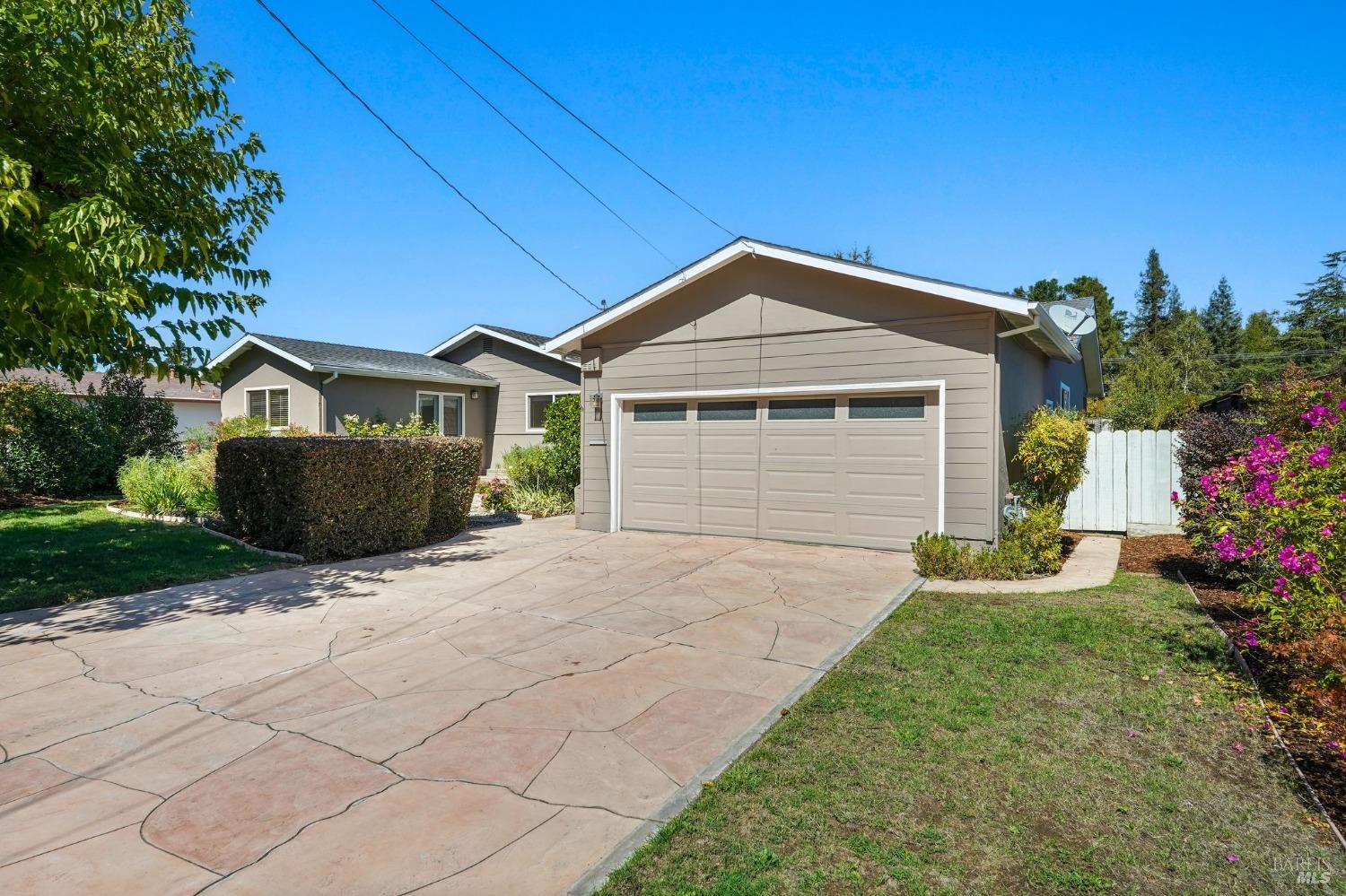 Detail Gallery Image 27 of 33 For 472 via Del Plano Unkn, Novato,  CA 94949 - 4 Beds | 2 Baths