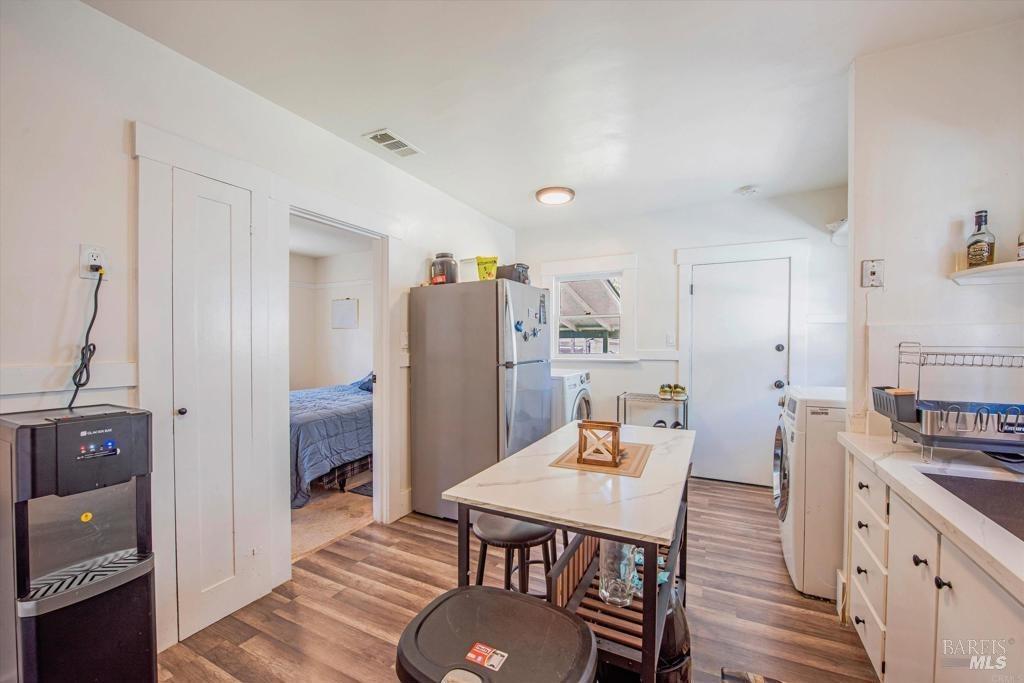 Detail Gallery Image 7 of 19 For 2849 62nd Ave, Oakland,  CA 94605 - 2 Beds | 1 Baths