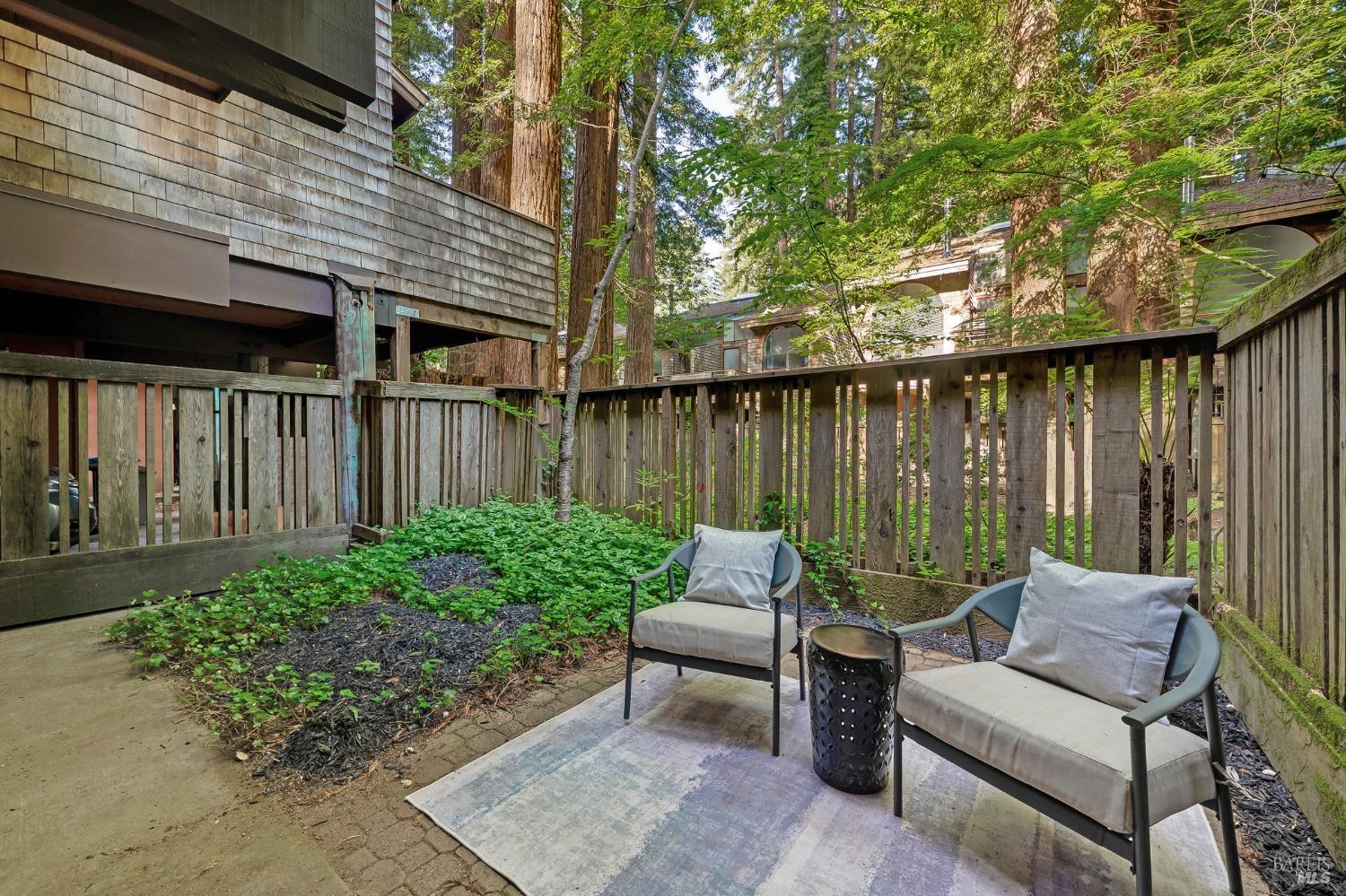 Detail Gallery Image 33 of 51 For 14086 Sosna Way, Guerneville,  CA 95446 - 3 Beds | 3 Baths