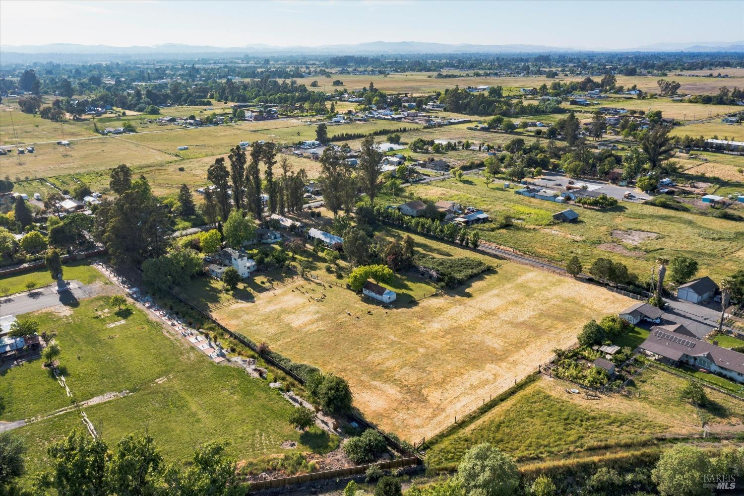 Detail Gallery Image 73 of 87 For 4344 Langner Ave, Santa Rosa,  CA 95407 - 7 Beds | 3/1 Baths