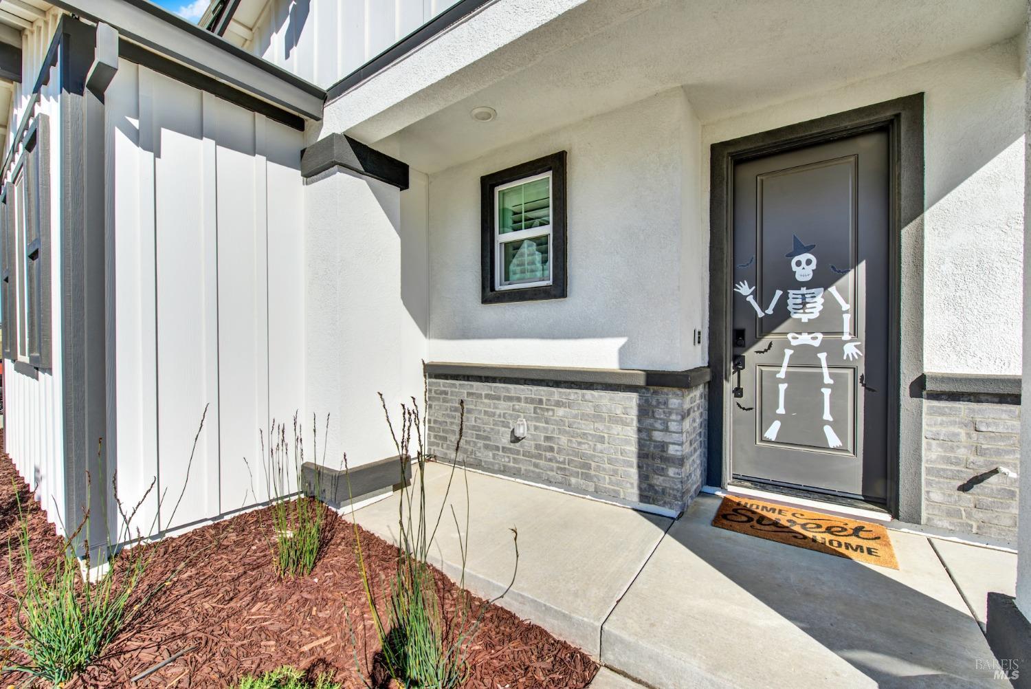 Detail Gallery Image 13 of 77 For 1000 Yateley Ct, Vacaville,  CA 95687 - 4 Beds | 2/1 Baths