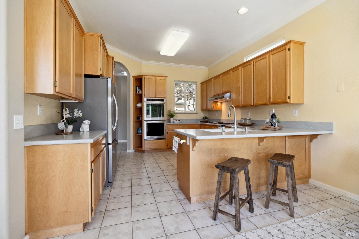 Detail Gallery Image 11 of 39 For 2029 Falcon Ridge Dr, Petaluma,  CA 94954 - 3 Beds | 2 Baths