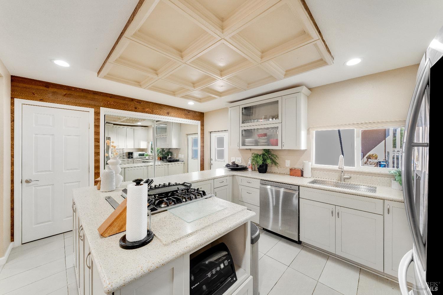 Detail Gallery Image 8 of 31 For 183 Lemon Tree Cir, Vacaville,  CA 95687 - 2 Beds | 2 Baths