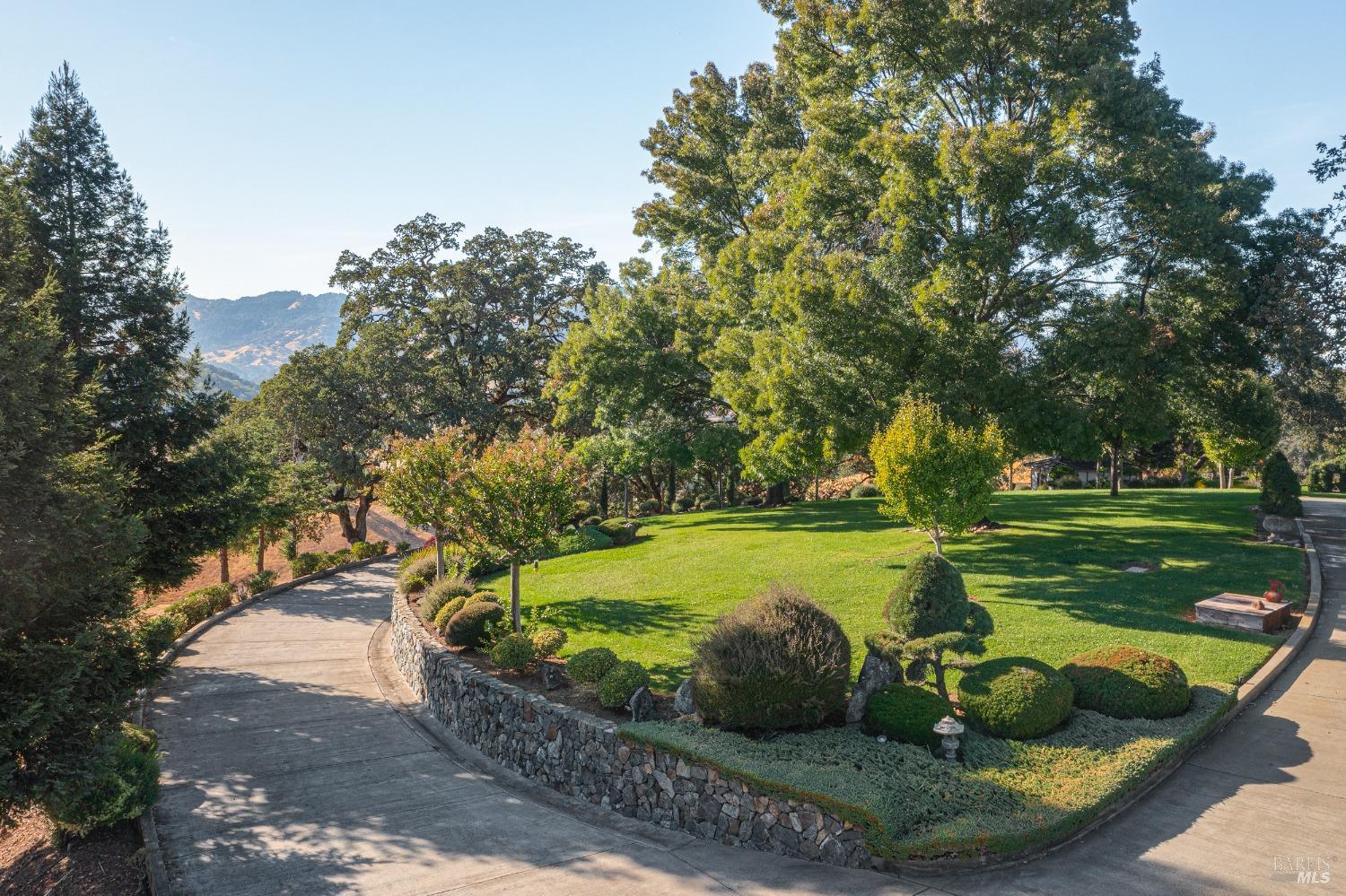 Detail Gallery Image 35 of 43 For 241 Henry Station Rd, Ukiah,  CA 95482 - 3 Beds | 3 Baths