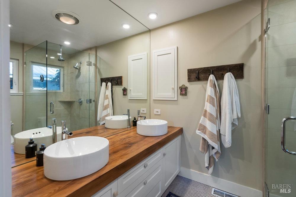 Detail Gallery Image 45 of 58 For 1325 Hillview Pl, Saint Helena,  CA 94574 - 4 Beds | 3/1 Baths