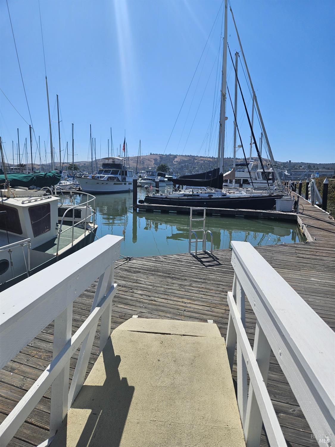 Detail Gallery Image 4 of 14 For 2012 Glen Cove Marina Rd, Vallejo,  CA 94591 - – Beds | – Baths