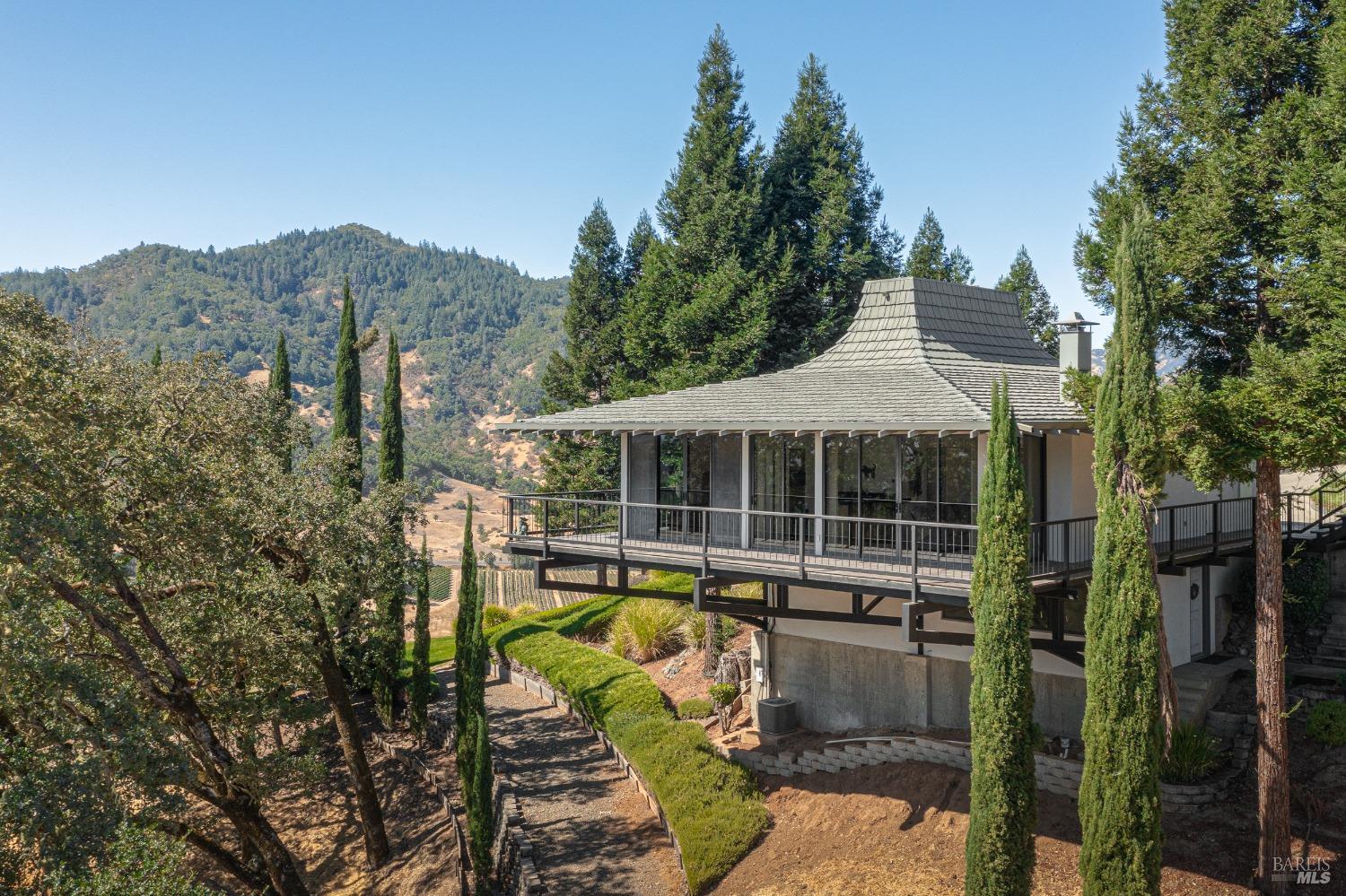 Detail Gallery Image 28 of 43 For 241 Henry Station Rd, Ukiah,  CA 95482 - 3 Beds | 3 Baths