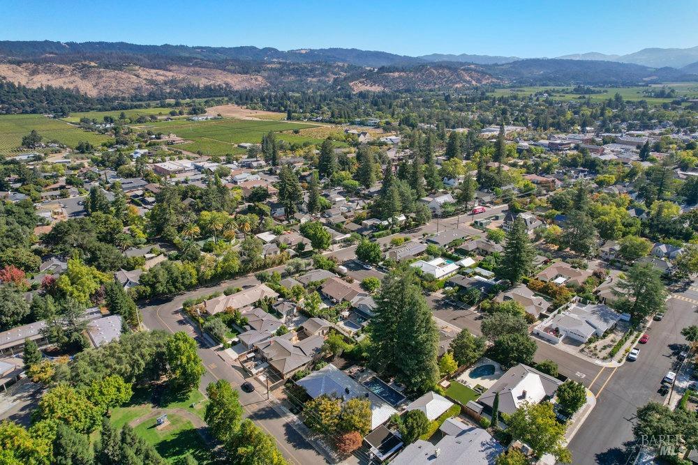 Detail Gallery Image 56 of 58 For 1325 Hillview Pl, Saint Helena,  CA 94574 - 4 Beds | 3/1 Baths