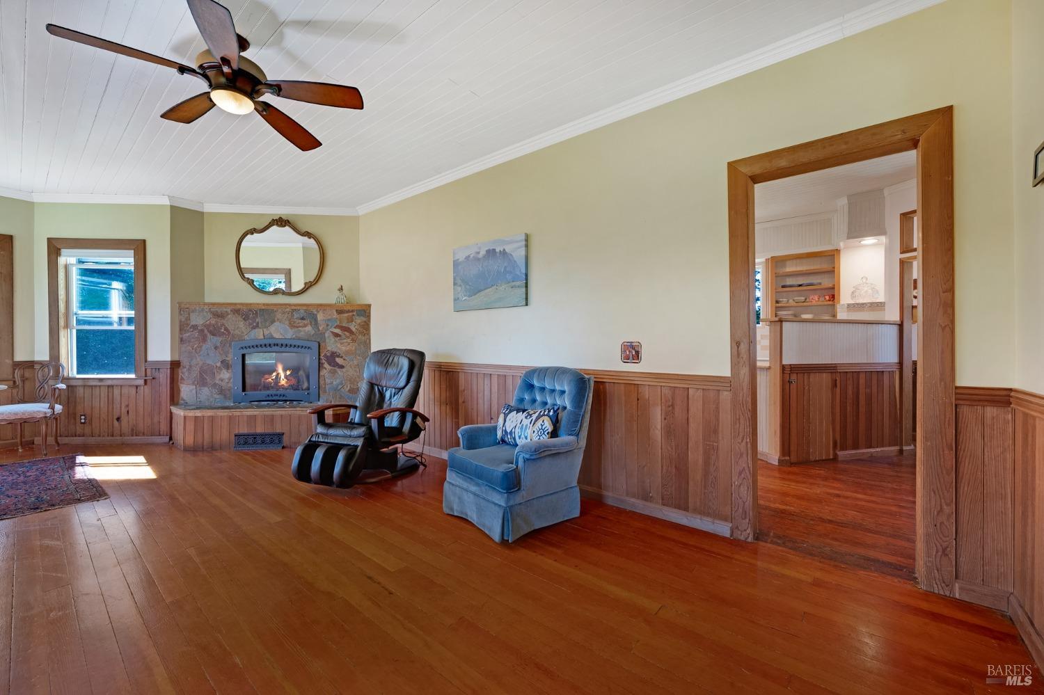 Detail Gallery Image 13 of 45 For 126 Lake St, Point Arena,  CA 95468 - 3 Beds | 2/1 Baths