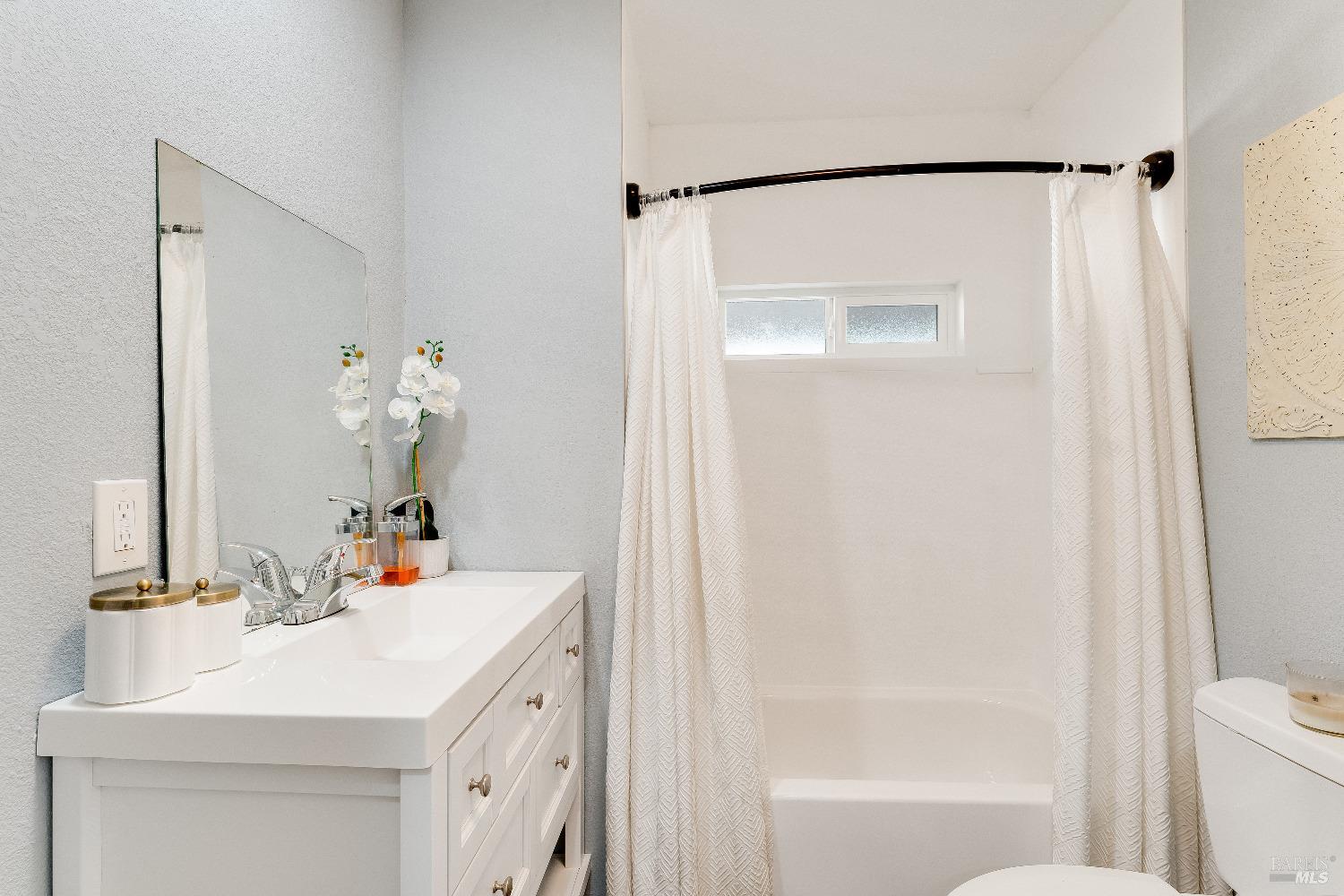 Detail Gallery Image 18 of 31 For 183 Lemon Tree Cir, Vacaville,  CA 95687 - 2 Beds | 2 Baths