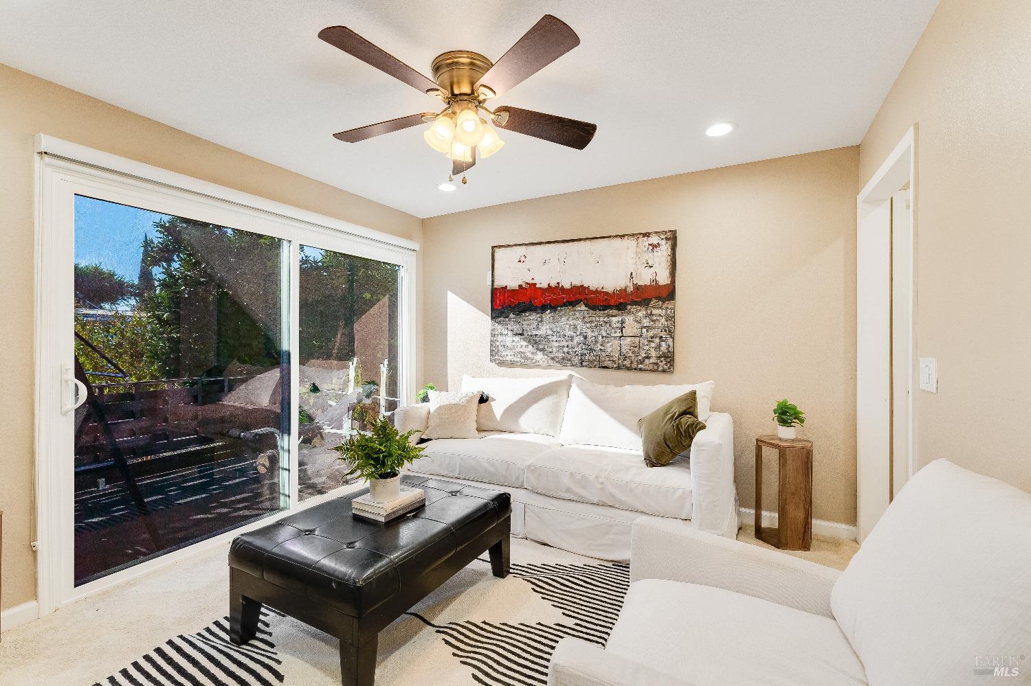 Detail Gallery Image 14 of 31 For 183 Lemon Tree Cir, Vacaville,  CA 95687 - 2 Beds | 2 Baths