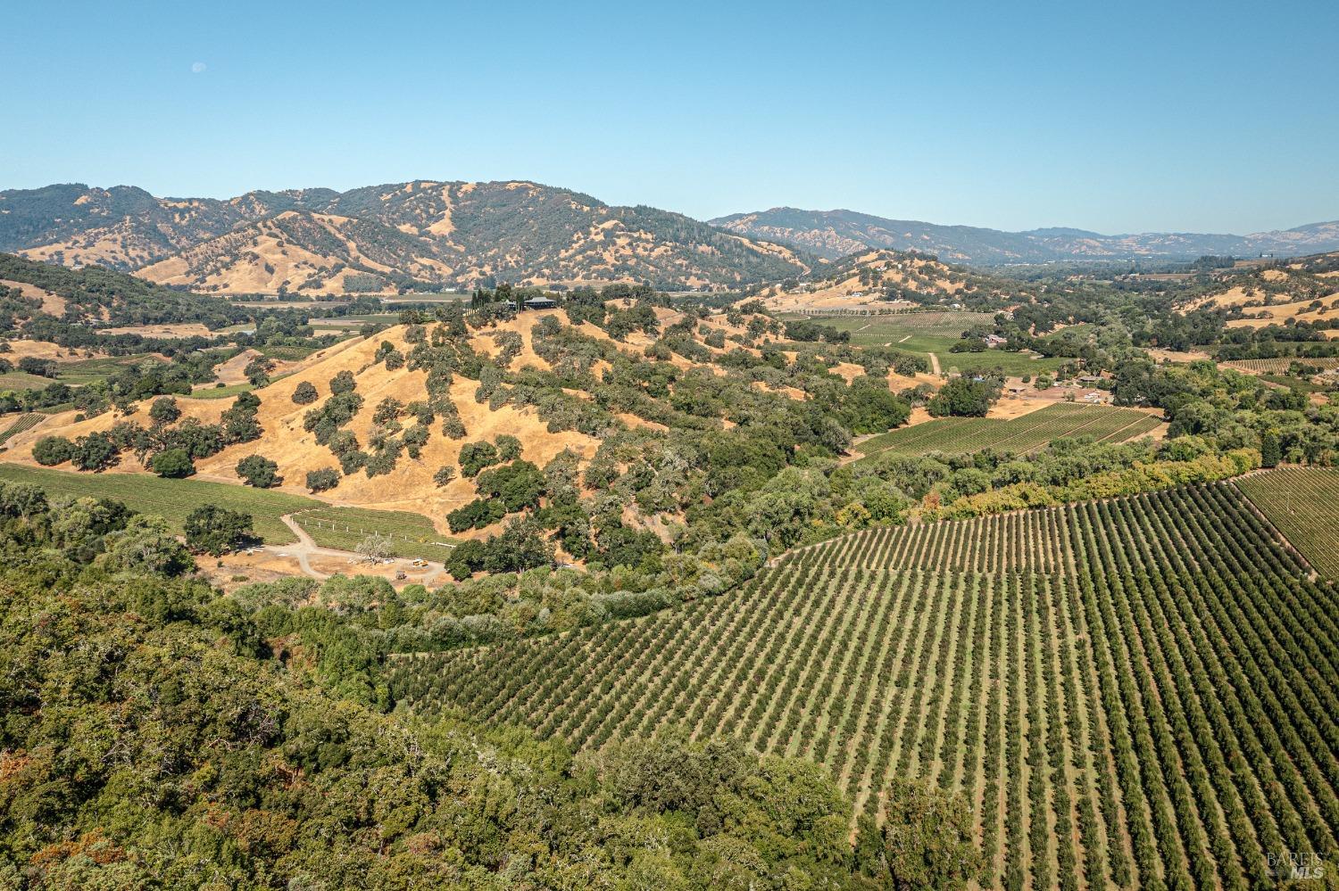 Detail Gallery Image 34 of 43 For 241 Henry Station Rd, Ukiah,  CA 95482 - 3 Beds | 3 Baths