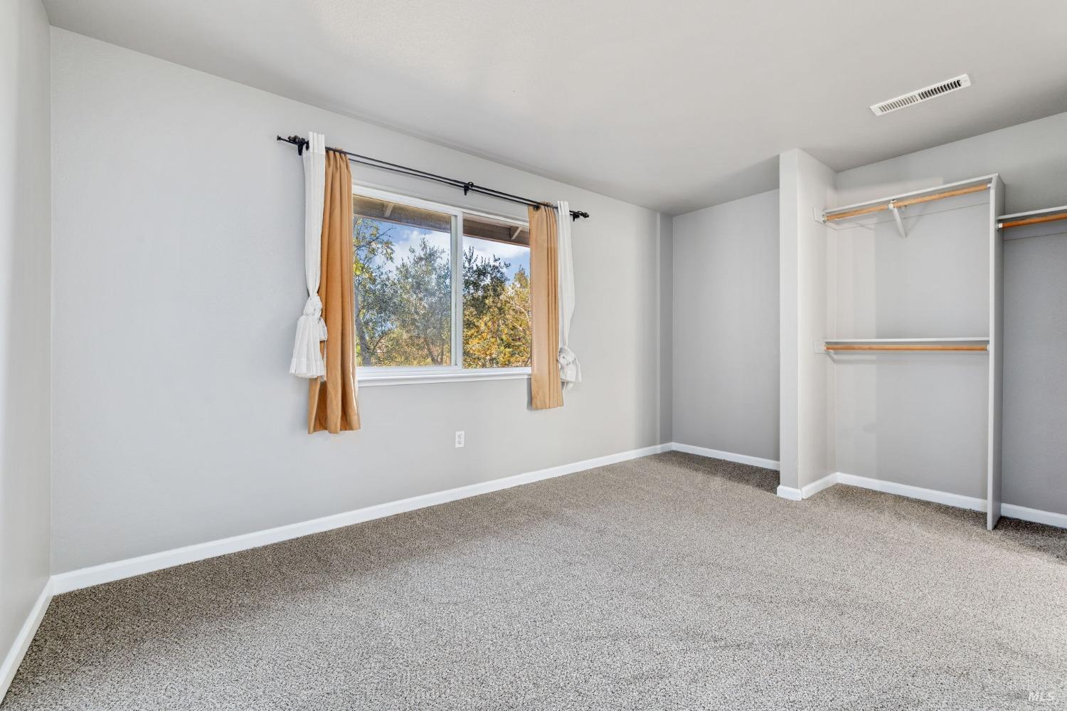 Detail Gallery Image 32 of 41 For 2336 San Miguel Pl, Santa Rosa,  CA 95403 - 3 Beds | 2 Baths