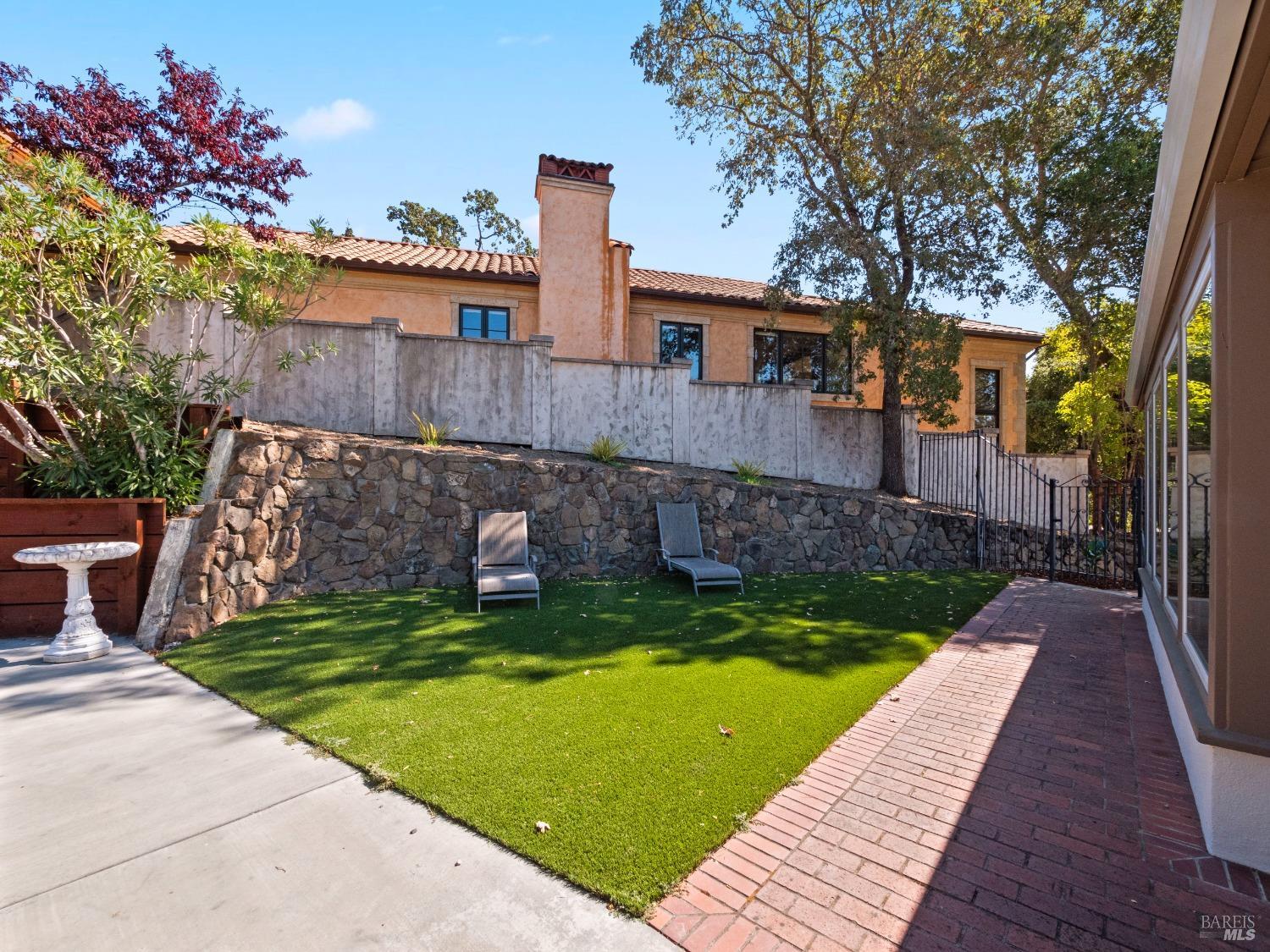 Detail Gallery Image 45 of 57 For 111 Deer Hollow Rd, San Anselmo,  CA 94960 - 5 Beds | 4 Baths