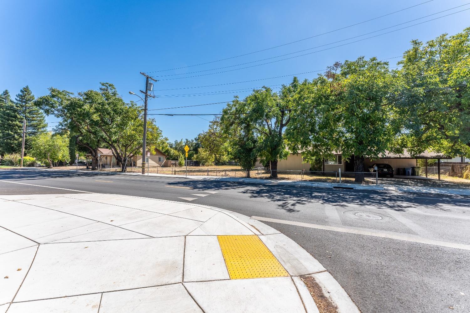 Detail Gallery Image 11 of 15 For 495 Clara Ave, Ukiah,  CA 95482 - 4 Beds | 2 Baths