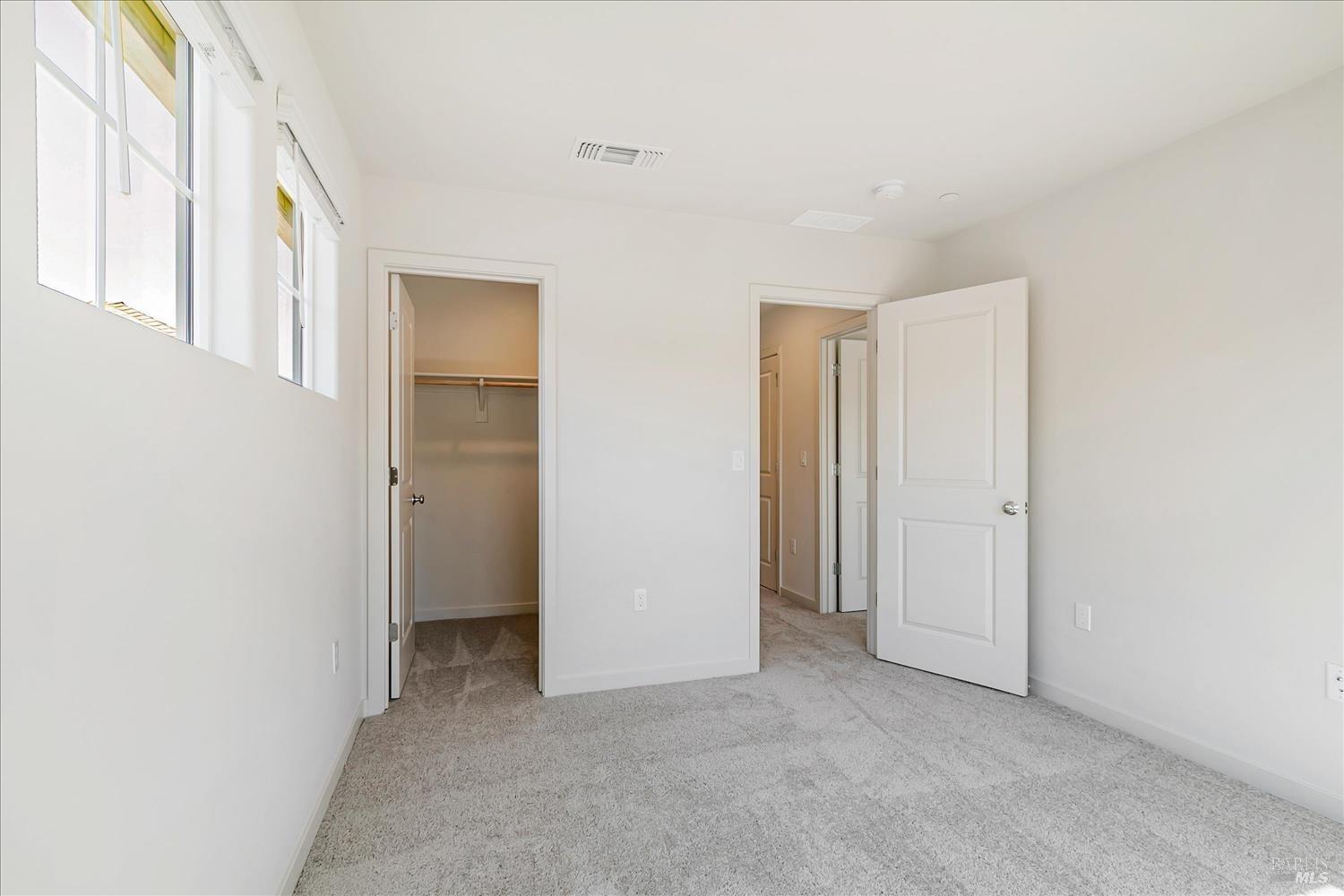 Detail Gallery Image 12 of 20 For 122 Flounder St, Suisun City,  CA 94585 - 3 Beds | 2/1 Baths