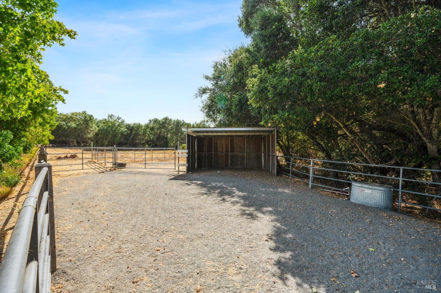 Detail Gallery Image 69 of 74 For 1603 Balverne Ln, Windsor,  CA 95492 - 3 Beds | 4/1 Baths