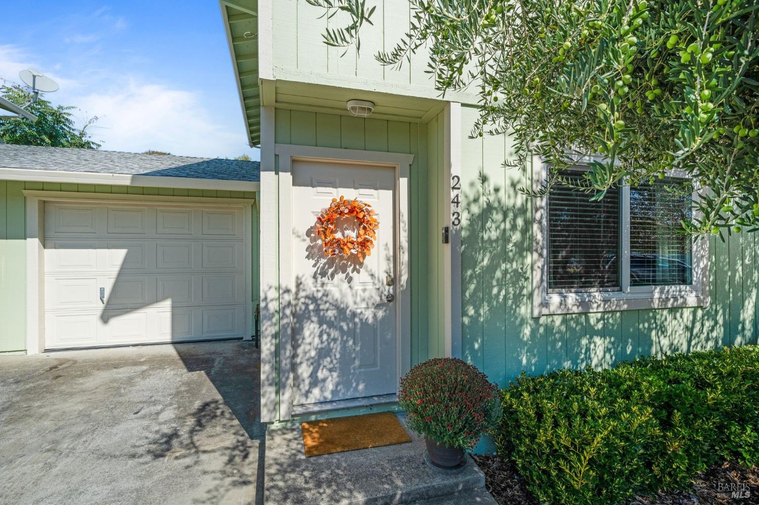 Detail Gallery Image 1 of 1 For 243 Main Cir, Ukiah,  CA 95482 - 2 Beds | 2/1 Baths