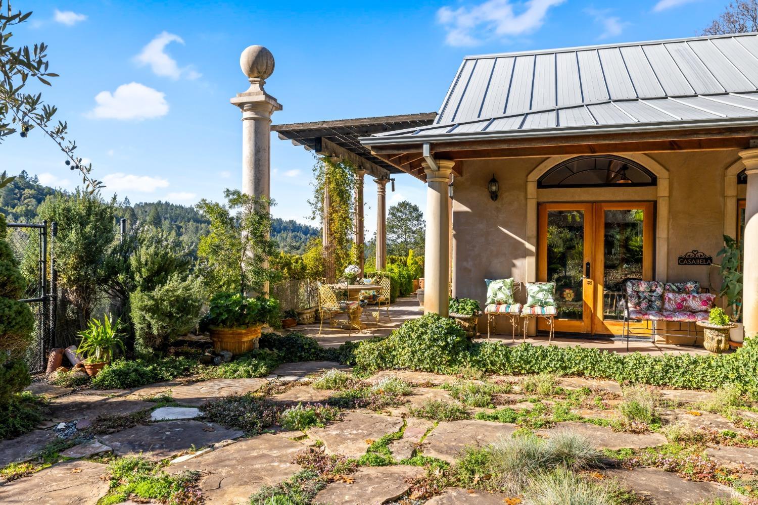 Detail Gallery Image 3 of 38 For 6400 Sharp Rd, Calistoga,  CA 94515 - 4 Beds | 4 Baths