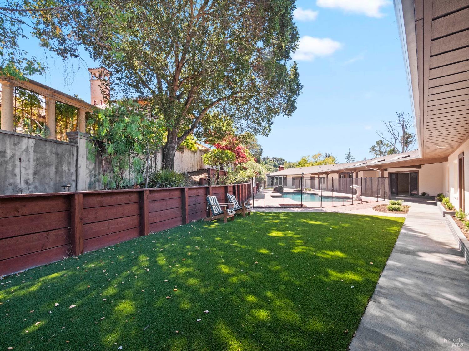 Detail Gallery Image 53 of 57 For 111 Deer Hollow Rd, San Anselmo,  CA 94960 - 5 Beds | 4 Baths