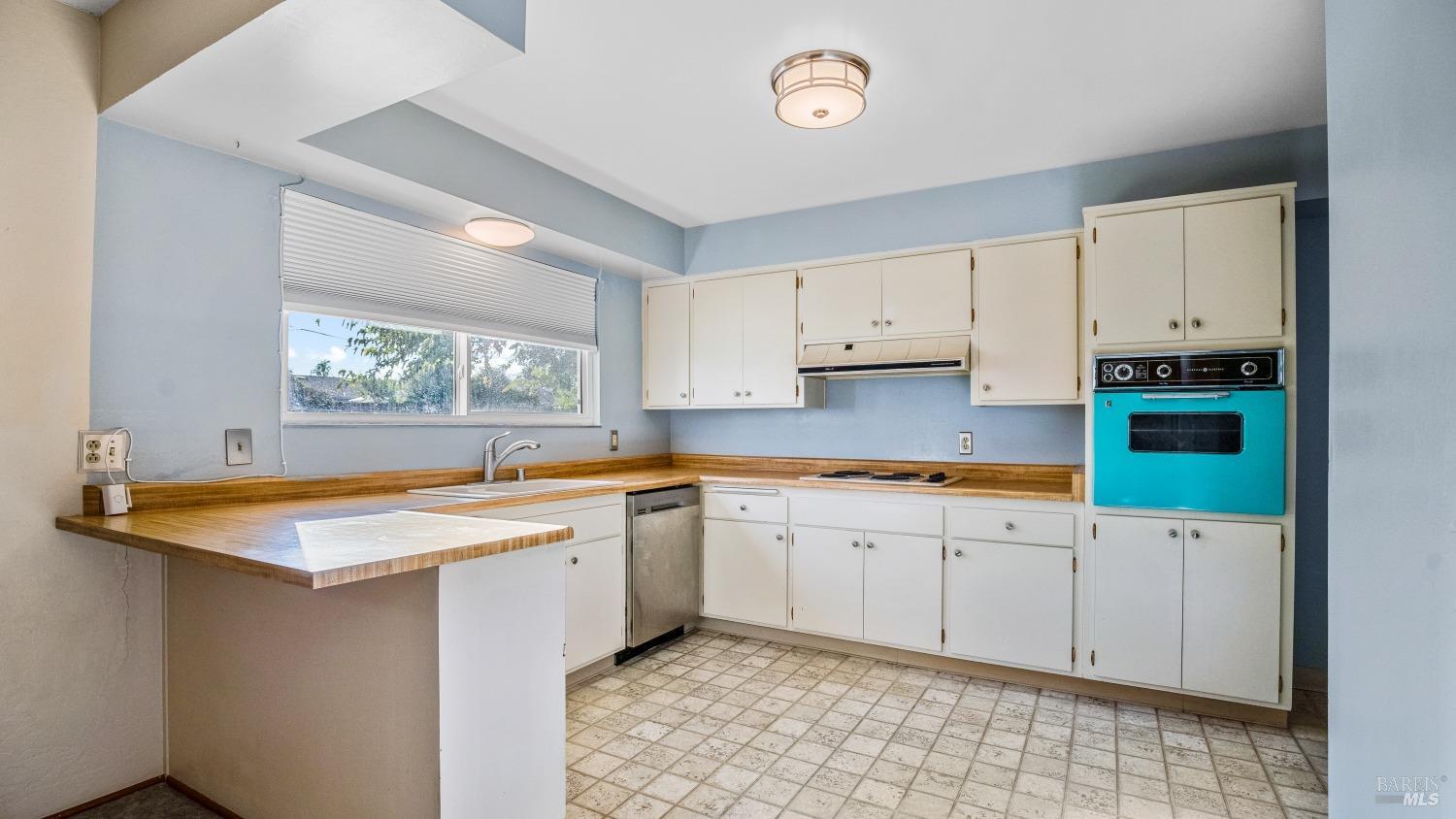 Detail Gallery Image 13 of 49 For 118 Mckinley Cir, Vacaville,  CA 95687 - 2 Beds | 2 Baths