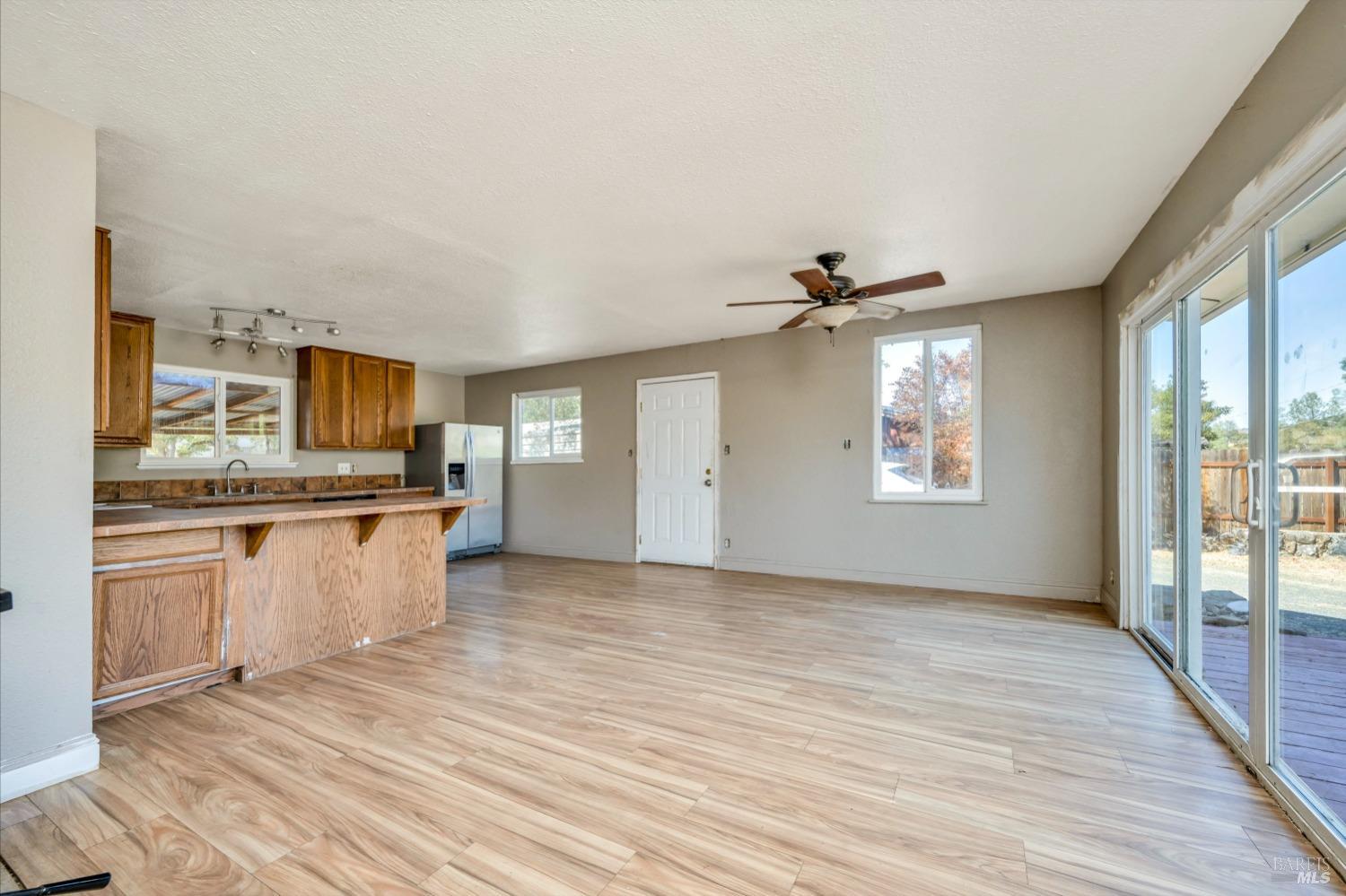 Detail Gallery Image 9 of 22 For 1049 Deputy Dr, Pope Valley,  CA 94567 - 4 Beds | 2/1 Baths