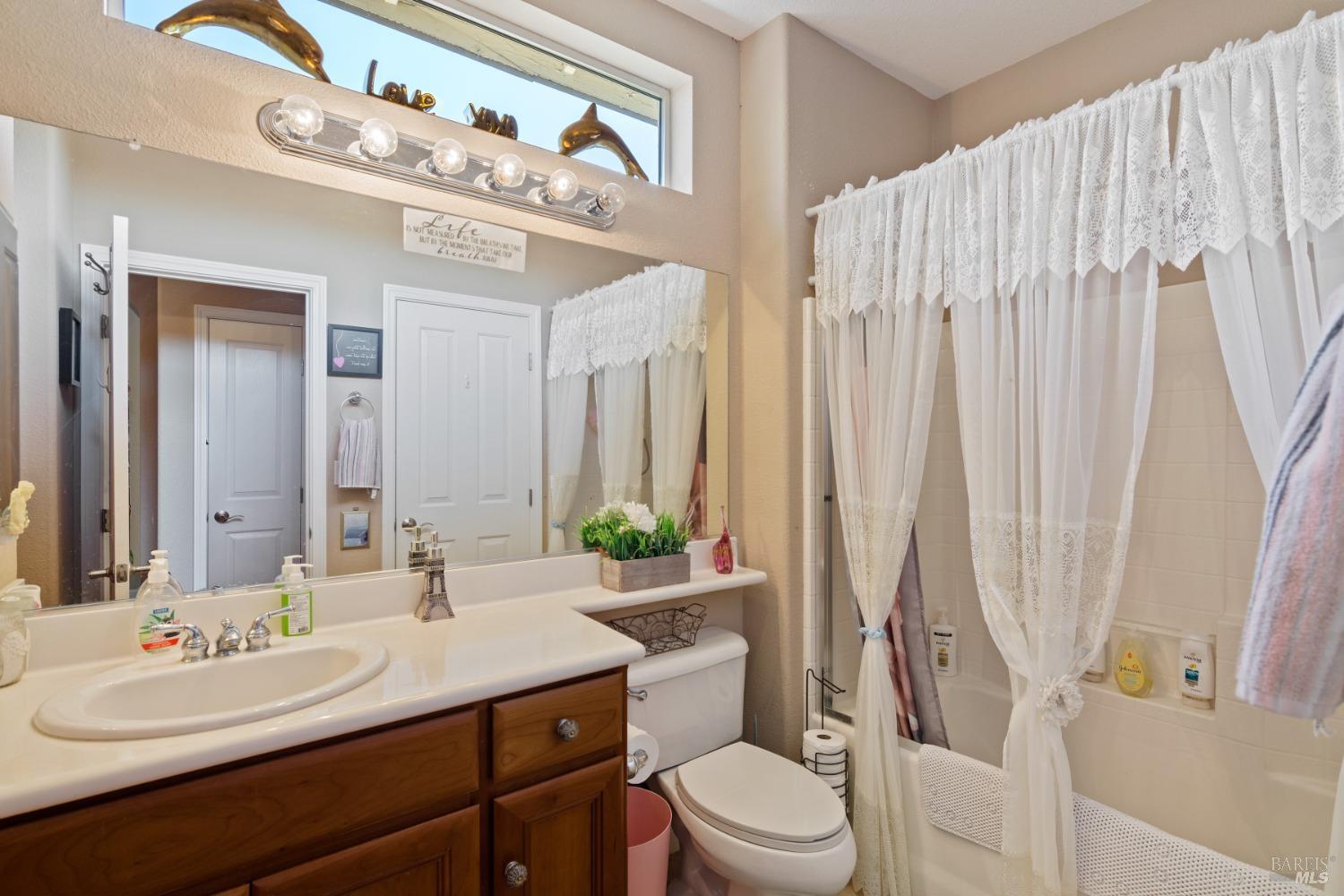 Detail Gallery Image 27 of 60 For 315 Riverwood Ln, Rio Vista,  CA 94571 - 2 Beds | 2 Baths