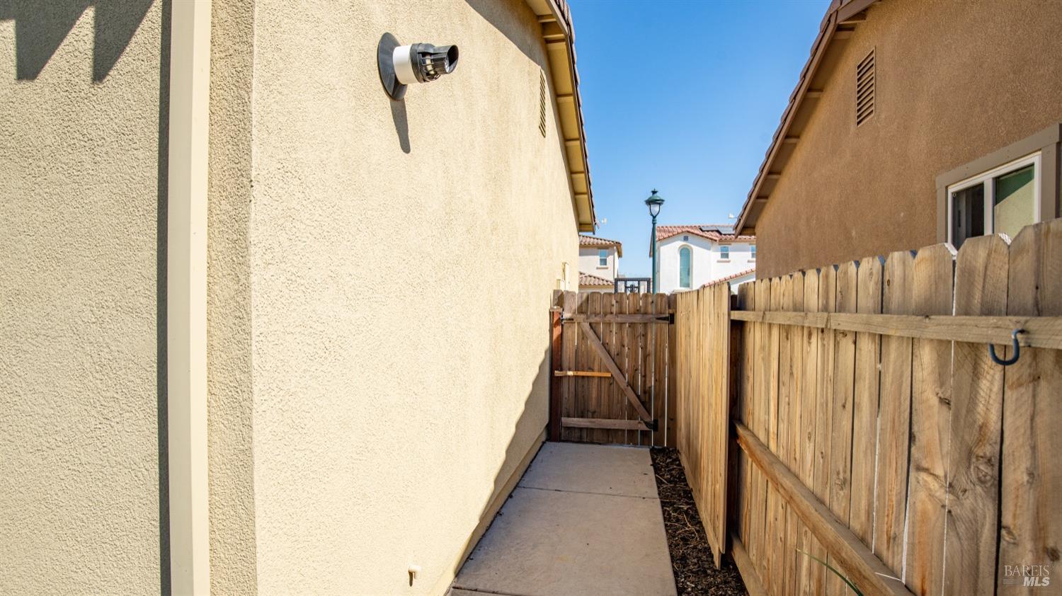 Detail Gallery Image 49 of 49 For 324 Jasmine Dr, Vacaville,  CA 95687 - 3 Beds | 2/1 Baths