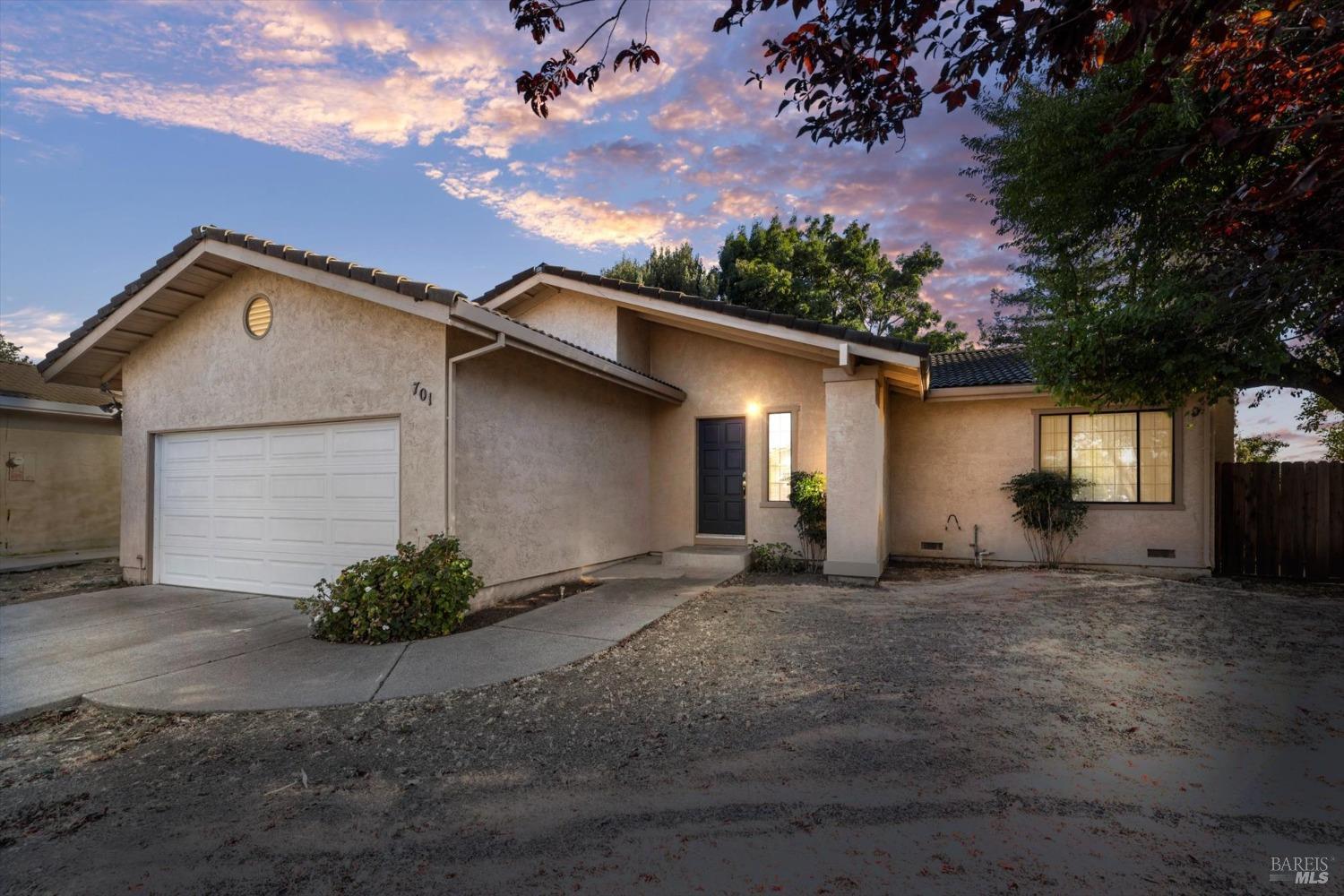 Detail Gallery Image 1 of 1 For 701 Capricorn Cir, Fairfield,  CA 94533 - 3 Beds | 2 Baths