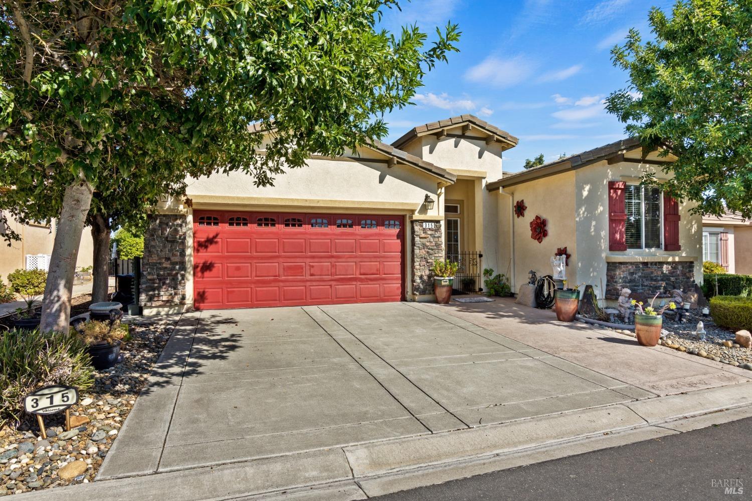 Detail Gallery Image 3 of 60 For 315 Riverwood Ln, Rio Vista,  CA 94571 - 2 Beds | 2 Baths