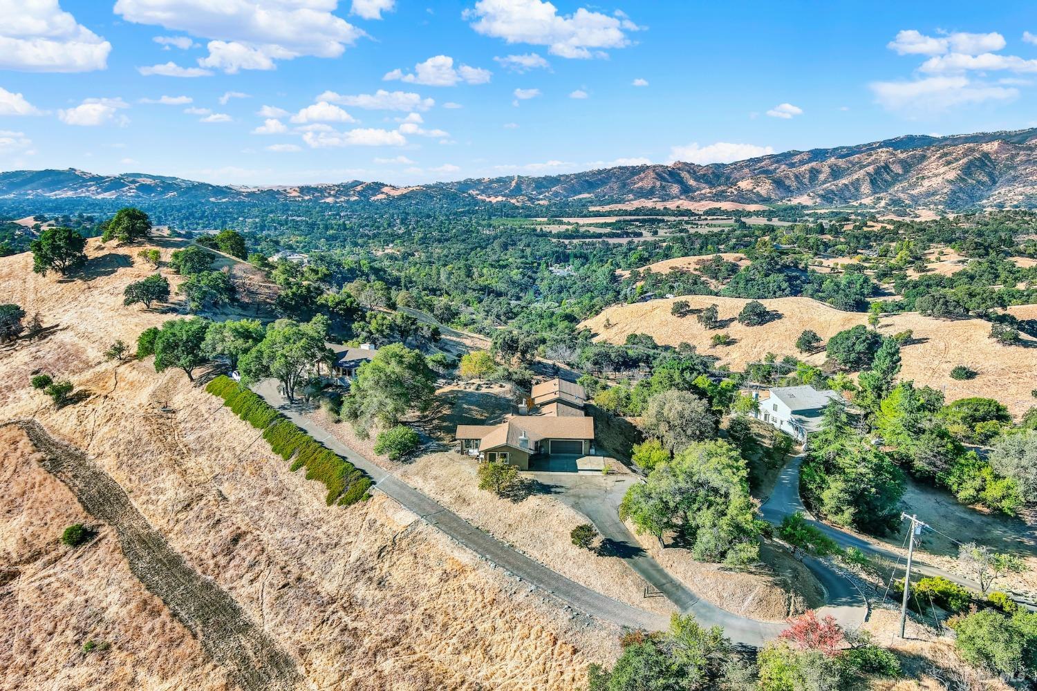 Detail Gallery Image 3 of 89 For 4114 Wellborn Way, Vacaville,  CA 95688 - 3 Beds | 2 Baths