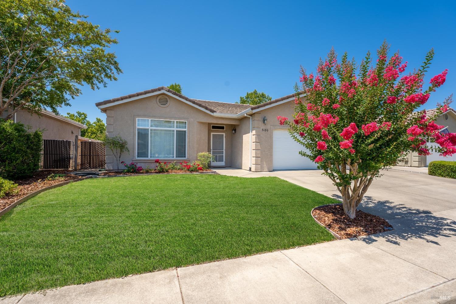 Detail Gallery Image 1 of 1 For 3180 Van Housen Dr, Ukiah,  CA 95482 - 3 Beds | 2 Baths