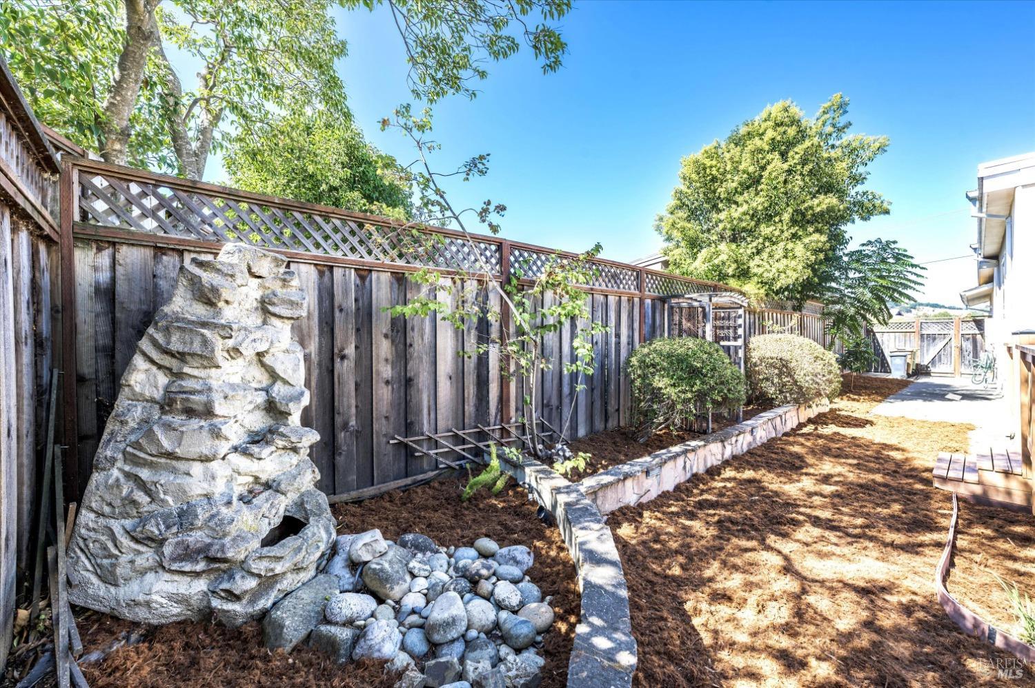 Detail Gallery Image 28 of 39 For 602 Vendola Dr, San Rafael,  CA 94903 - 3 Beds | 2 Baths