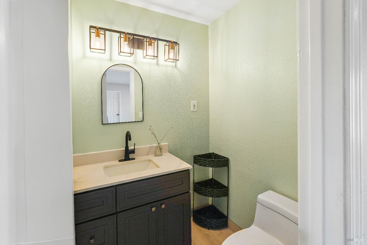 Detail Gallery Image 30 of 33 For 1100 Kensington Dr, Fairfield,  CA 94533 - 4 Beds | 2/1 Baths