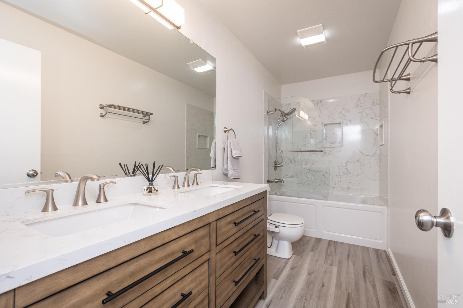 Detail Gallery Image 21 of 53 For 112 Parkview Ln, Napa,  CA 94558 - 3 Beds | 2 Baths